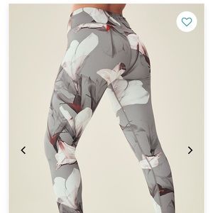 Mid-Rise Powerhold Legging in Mirage